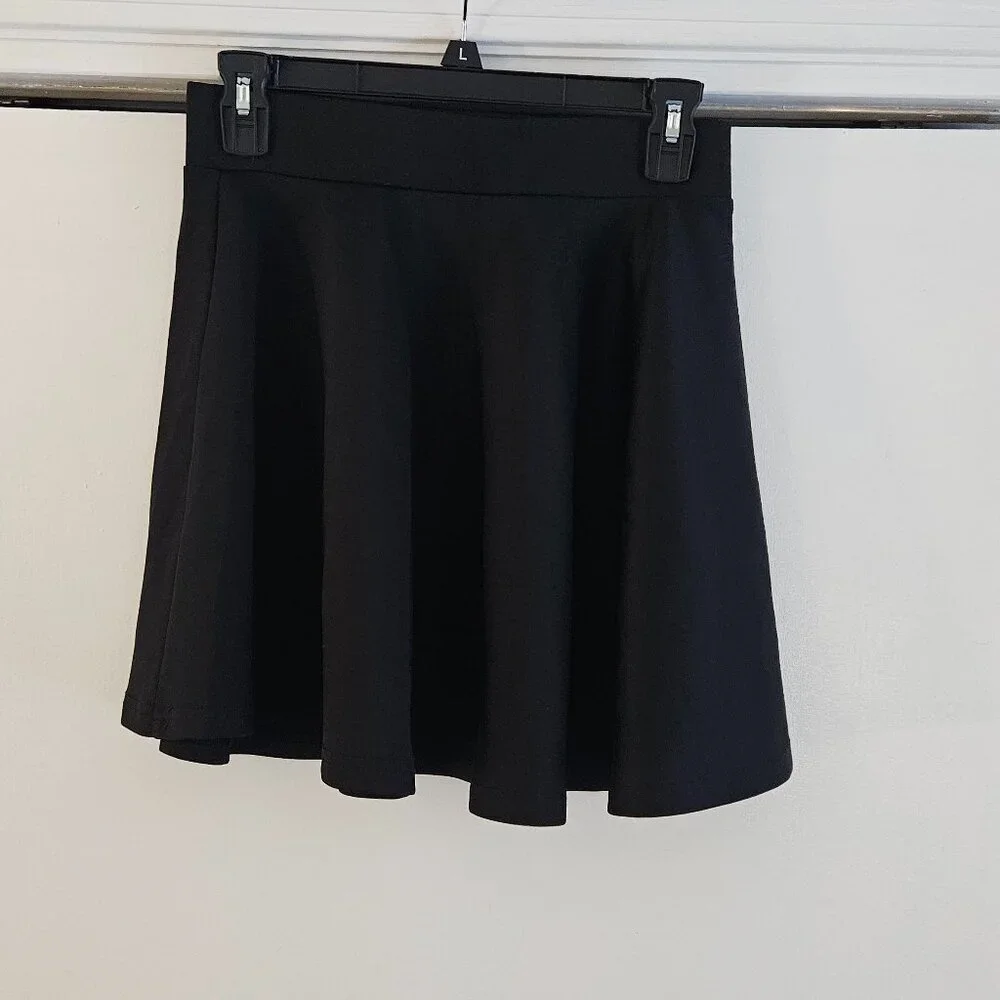 Spirit Halloween Black Large Skater Skirt